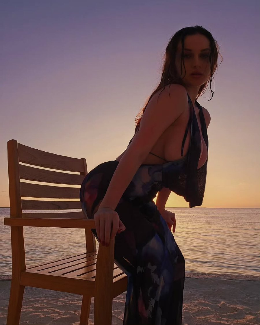 Sexy girl Miranda Faith nude in Sorokaba