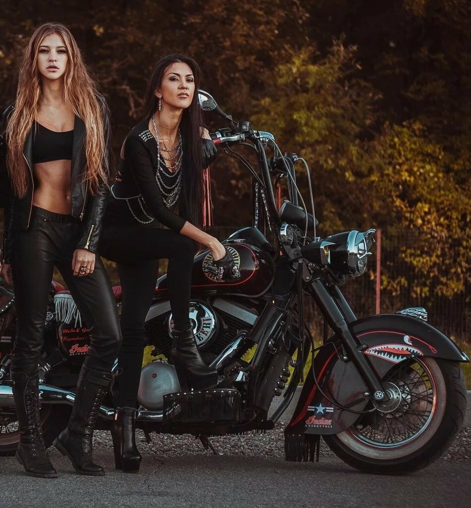 Beautiful girls and bikes in Sorokaba