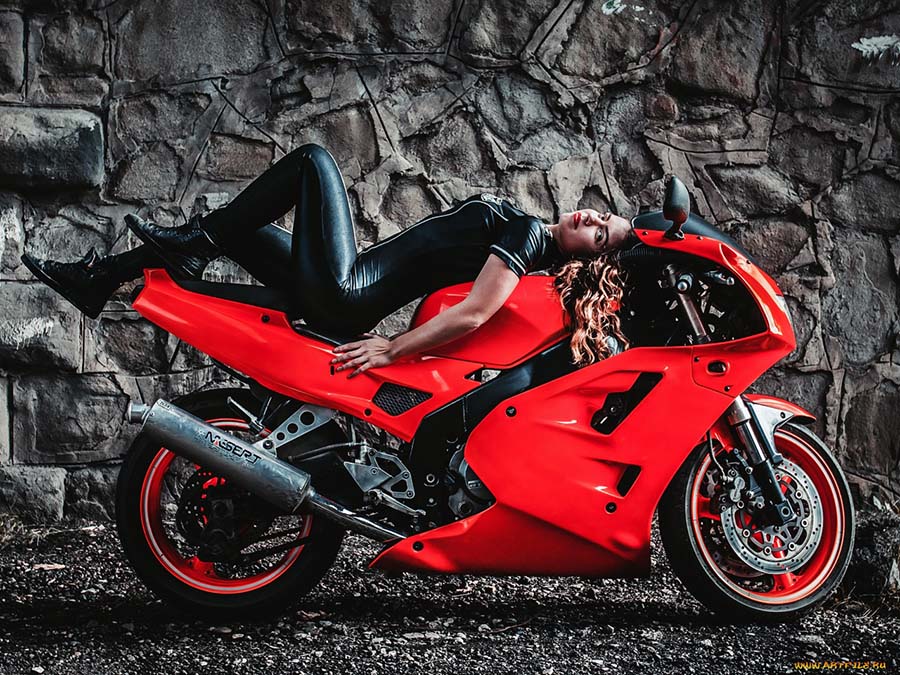 Beautiful girl Beautiful girls and motorcycles in Sorokaba