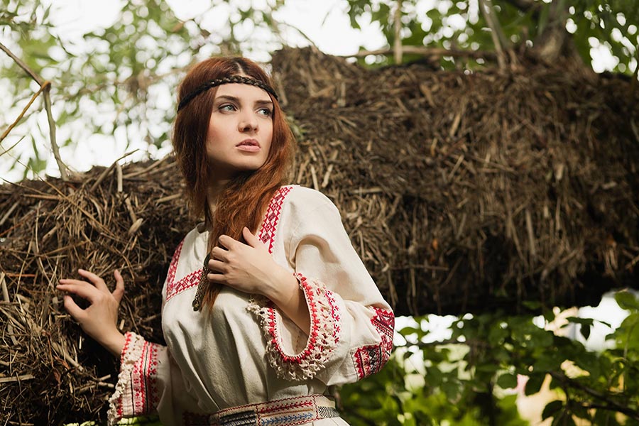 Women in Slavic costumes in Sorokaba