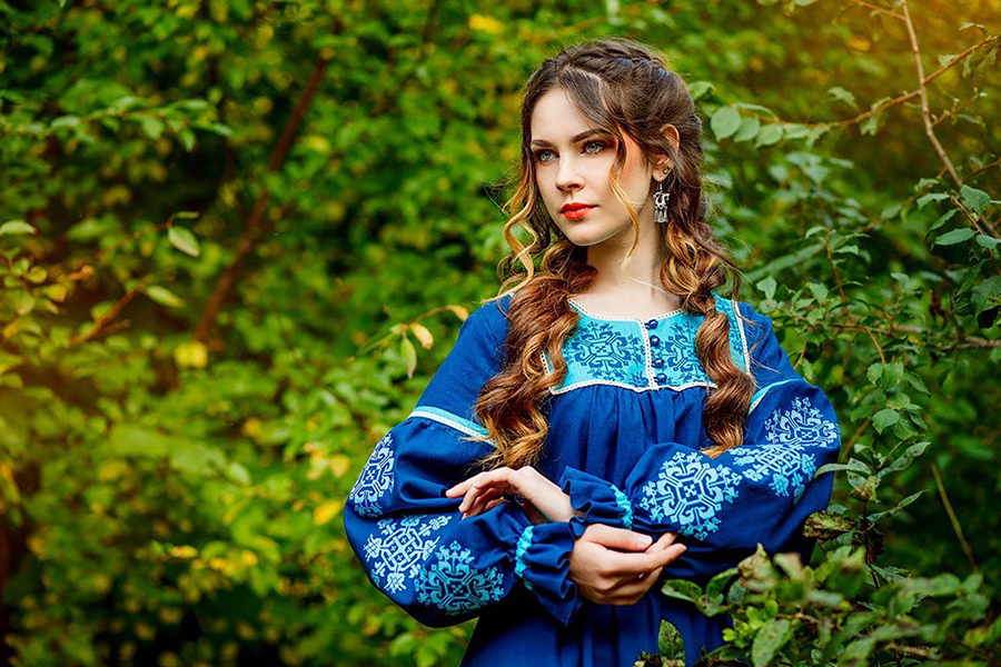 Sexy photo Women in Slavic costumes in Sorokaba