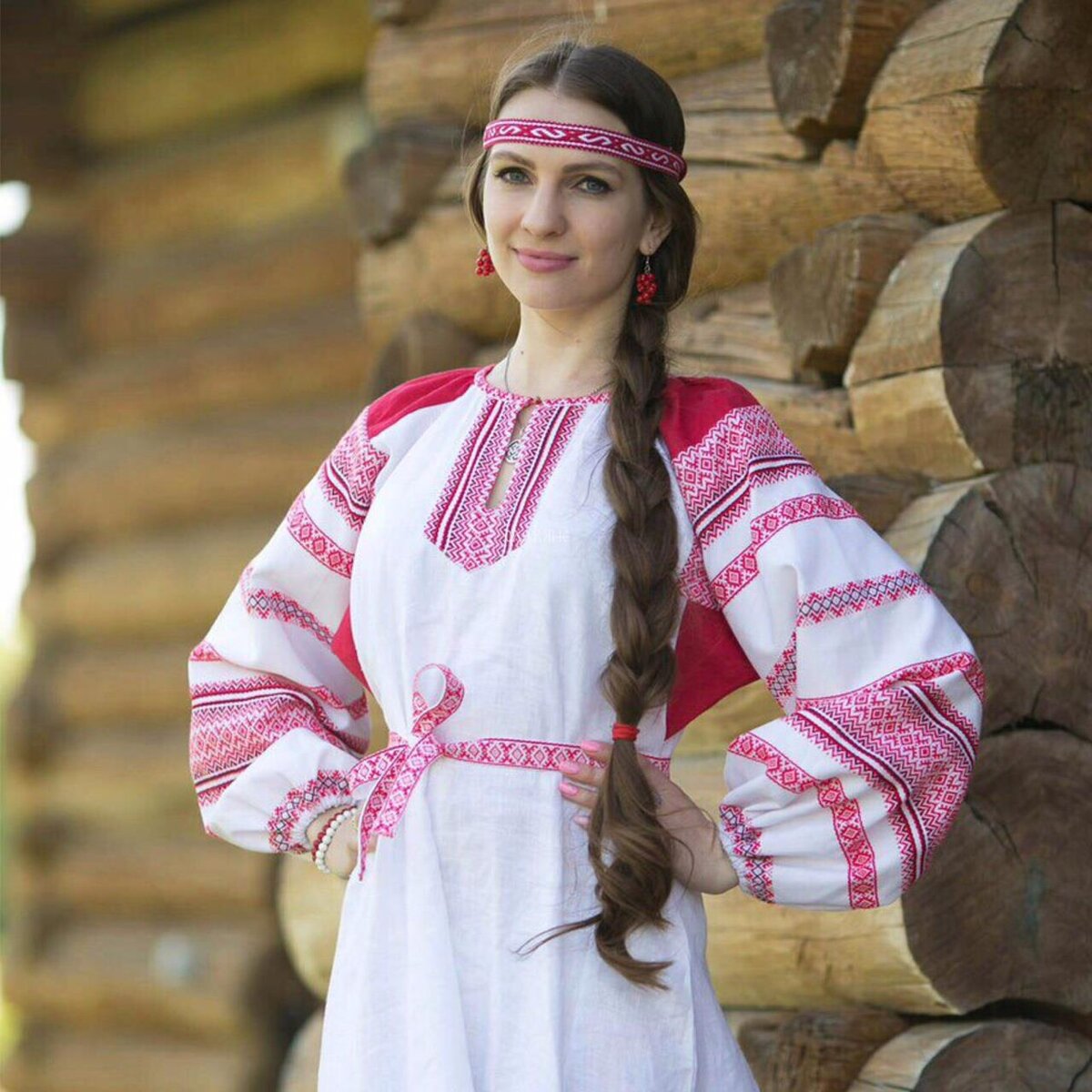 Girls in Slavic costumes in Sorokaba