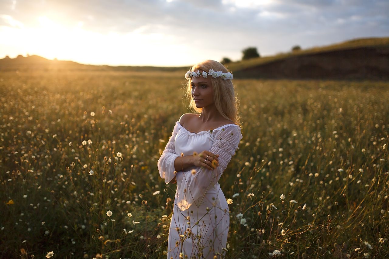 Girls in Slavic costumes in Sorokaba