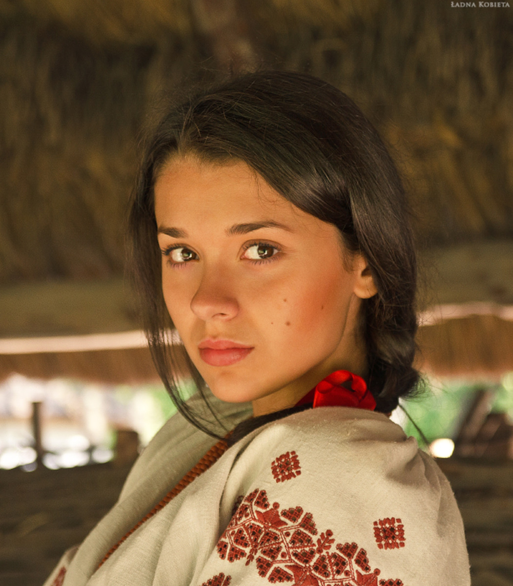 Girls in Slavic costumes in Sorokaba