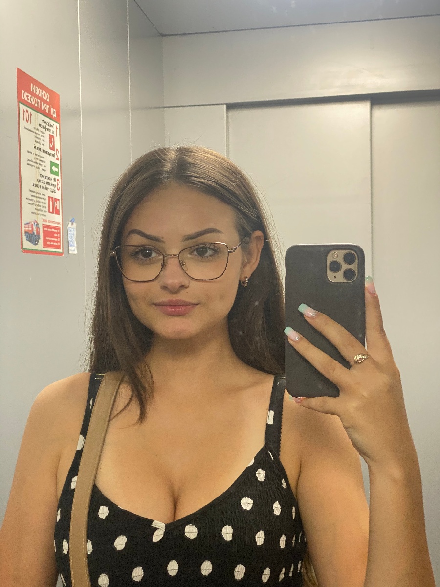 Sexy model Stacy in Sorokaba