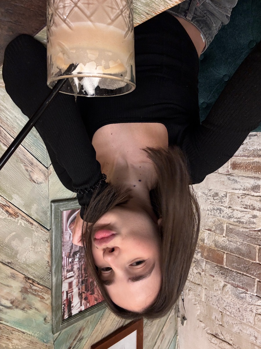 Fresh photos, fresh mood — Tina online in Sorokaba